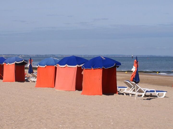 Un coup de soleil fait-il bronzer ? Non, et voici ce qui se passe vraiment