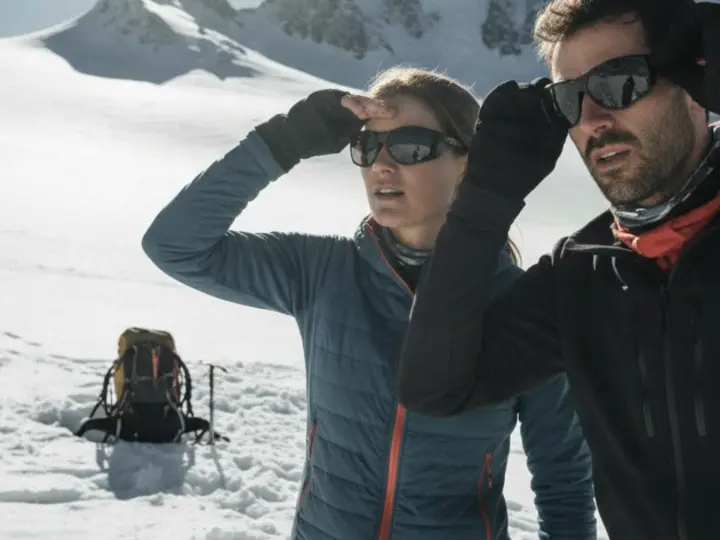 Lunettes de catégorie 4 : à partir de quelle altitude en a-t-on besoin